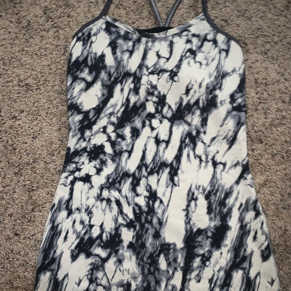 Lululemon Marble Pacesetter skirt AND tank - Picture 8 of 9